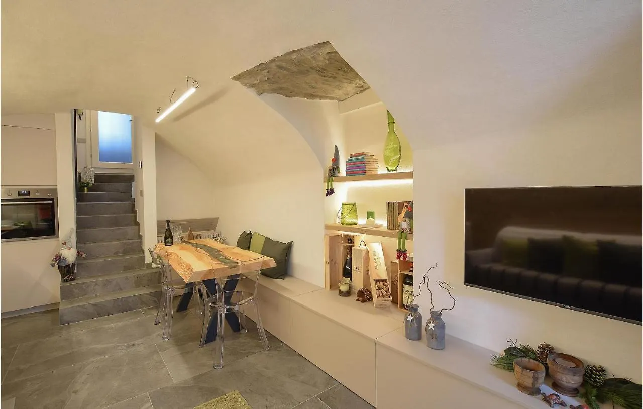 1 Bedroom Lovely Apartment In Ponte Di Legno