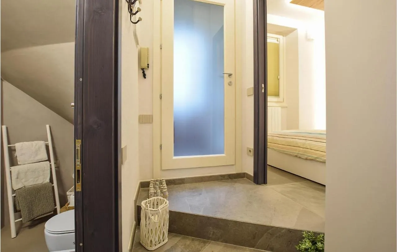 1 Bedroom Lovely Apartment In Ponte Di Legno Italy