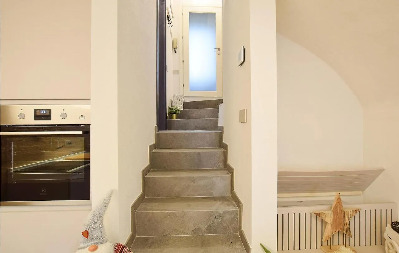 1 Bedroom Lovely Apartment In Ponte Di Legno